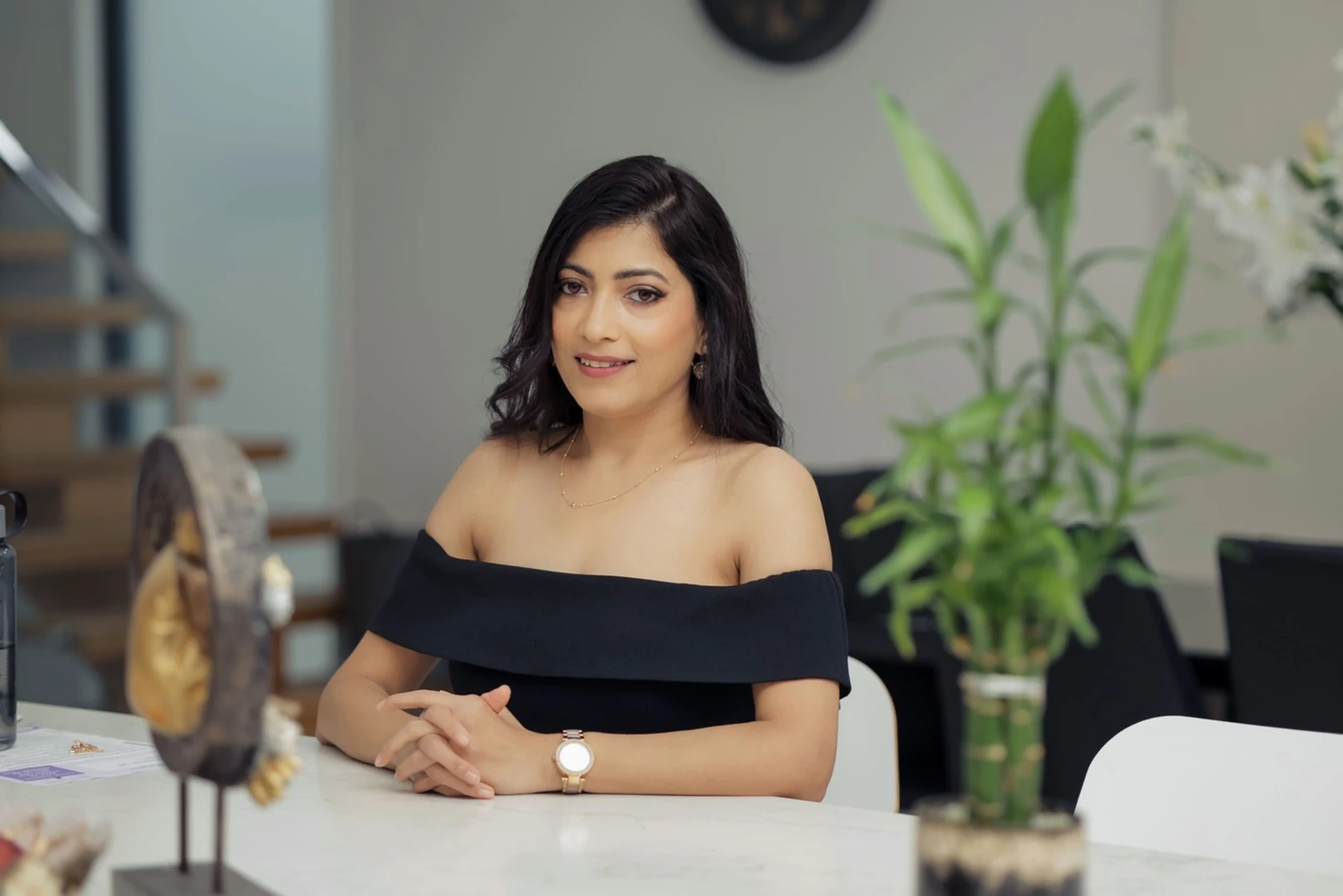 Sonalisa Mishra Indian SInger Performing on stage